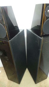 Meridian D6000 Speakers