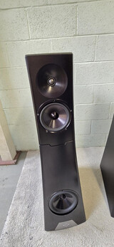 YG Acoustics Vantage 3 