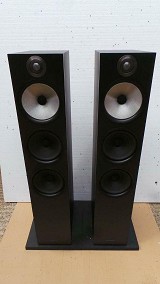 Bowers and Wilkins 603 Loudspeakers Boxed