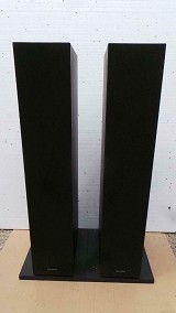 Bowers and Wilkins 603 Loudspeakers Boxed