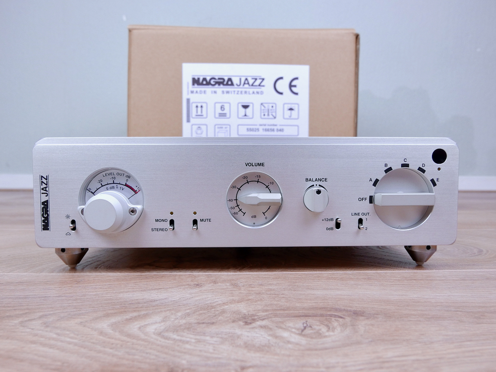 Nagra JAZZ highend audio tube preamplifier with VFS base and ACPSII