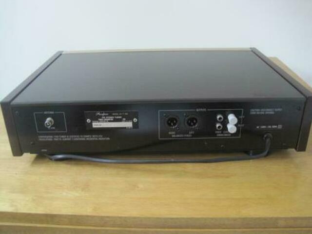 Accuphase FMステレオチューナー T-108 Accuphase T-108 FM Tuner Accuphase T-108 FM Tuner