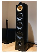 Bowers and Wilkins 803 D2