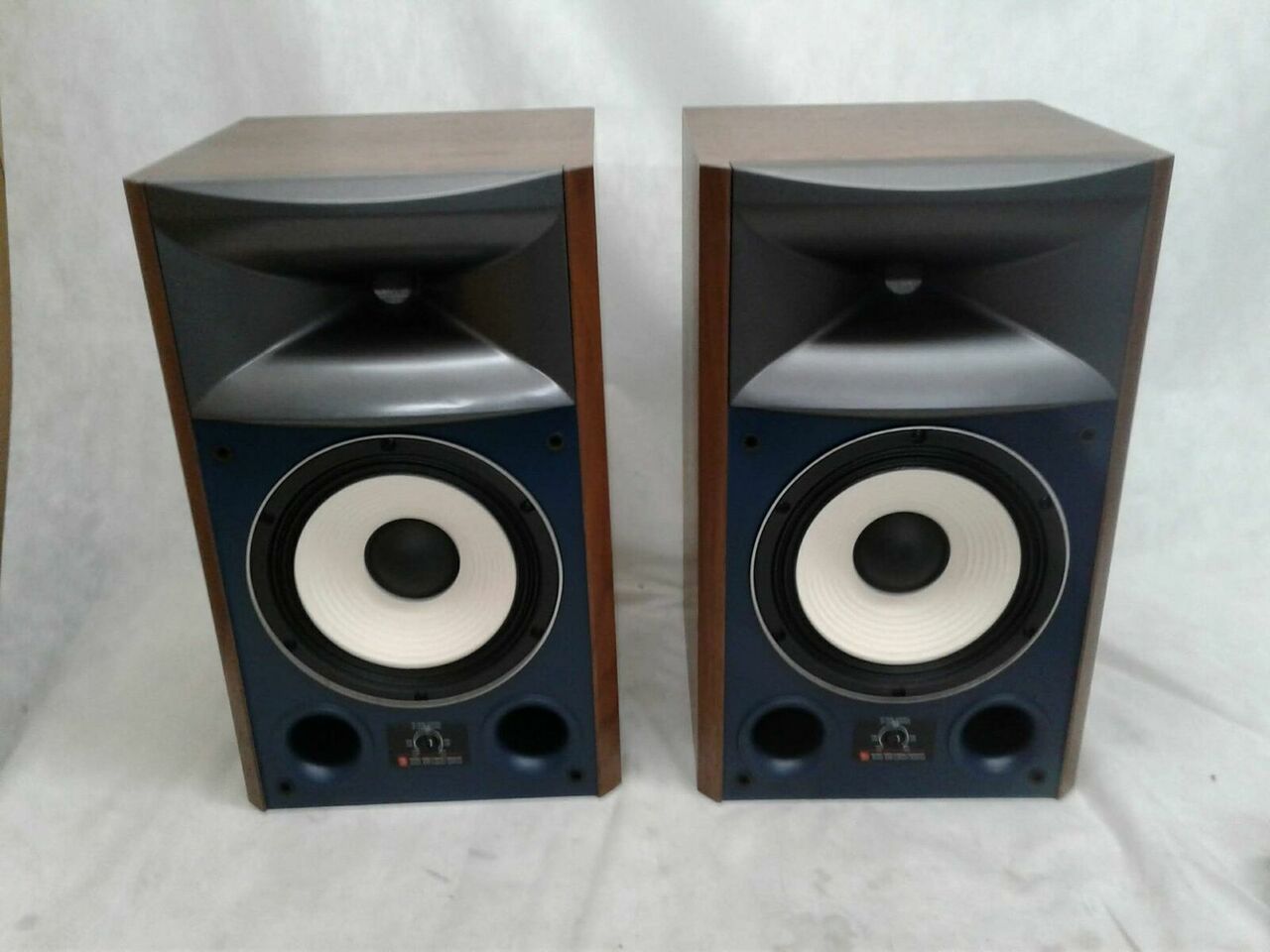 新品❗️JBL 4306　２WAY ブックシェルフ　コンパクトモニター 新品❗️JBL 4306 2WAY ブックシェルフ コンパクトモニター