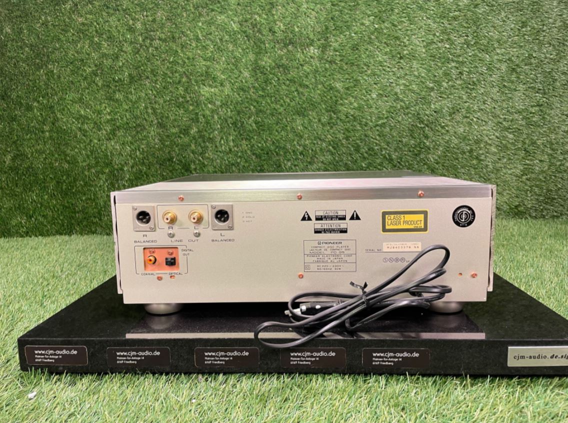 Pioneer PD-95 CD Player Pioneer PD-95 CD Player