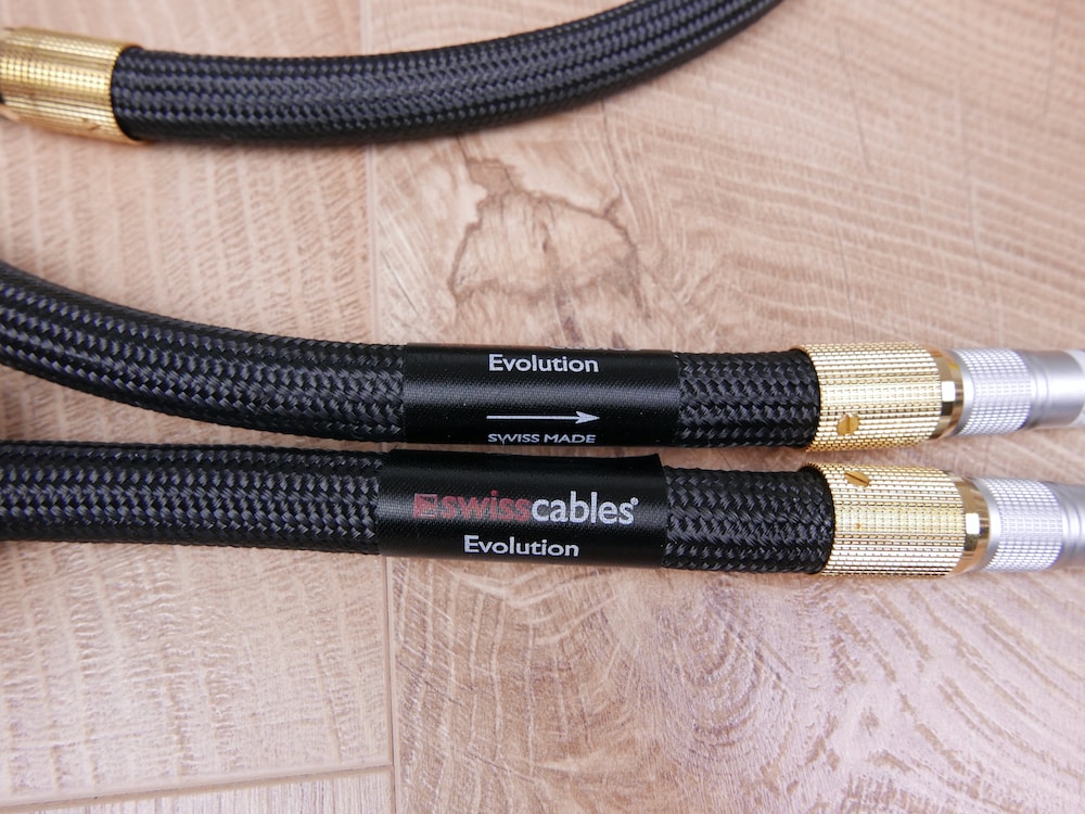 Swisscables evolution インコネ RCA 100cm Swiss Cables Evolution IC