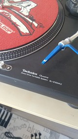 Technics Quartz SL-1210MK2