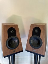QLN Prestige One Speakers Ex Demo