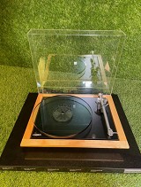 Rega Planar P25 Plattenspieler