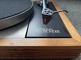 Linn LP12 with Basik Plus Arm & Ortofon 2M Red