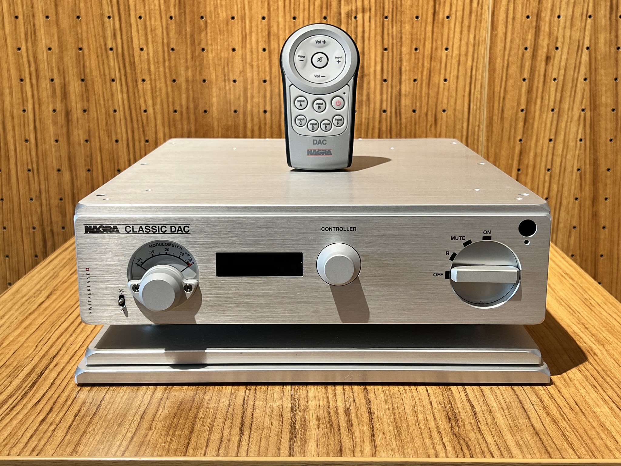 Say Hello to the New Nagra Series II Line and the PREAMP II-S - Twittering Machines