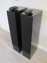 Bowers and Wilkins 702 S2