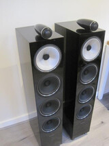 Bowers and Wilkins 702 S2