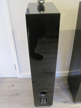 Bowers and Wilkins 702 S2
