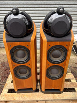 Bowers and Wilkins 802 Nautilus 