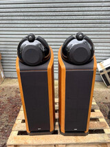 Bowers and Wilkins 802 Nautilus 