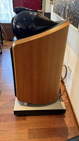 Bowers and Wilkins 800N